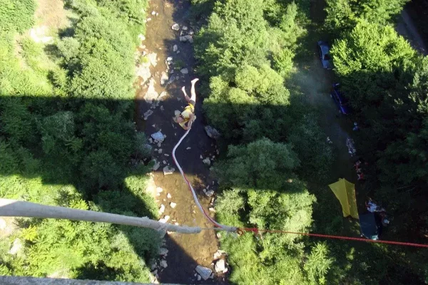 Бънджи скок Бургас - мост Ковач