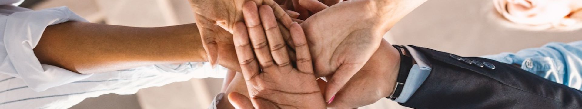 За тиймбилдинг