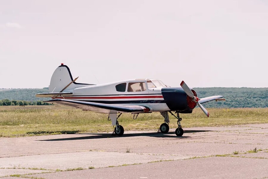 Cessna 150 с опитен пилот