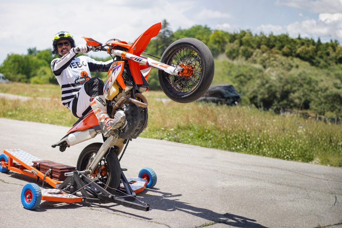 Уроци по каране на задна гума