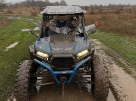 Екстремното шофиране на бъги