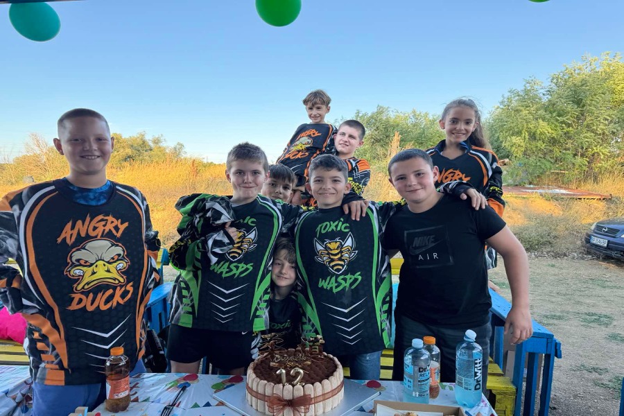 Организирай щуро парти