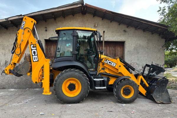 Багер JCB
