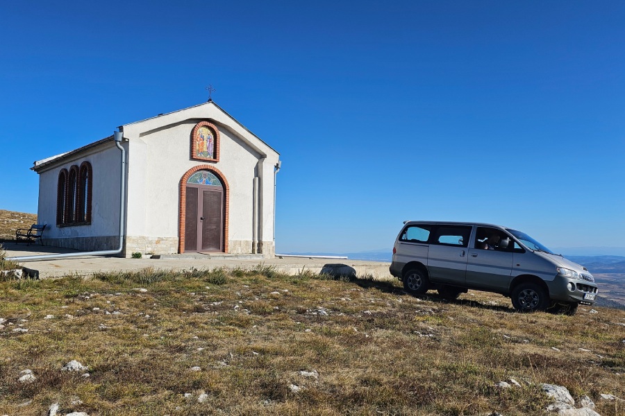 До вр. Петровски кръст
