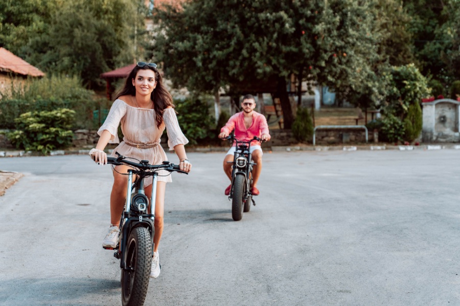 Ел. велосипеди под наем