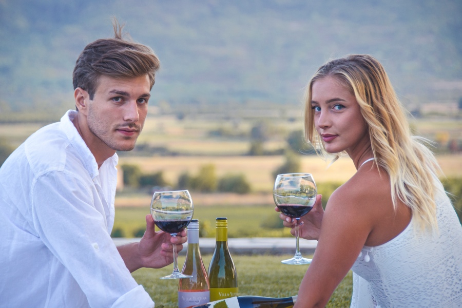 Романтика за 2-ма