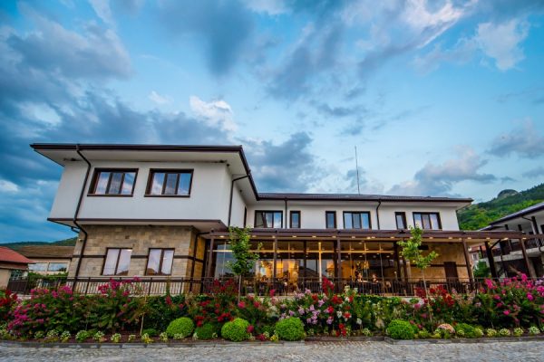 Почивка в Юстина Вилас