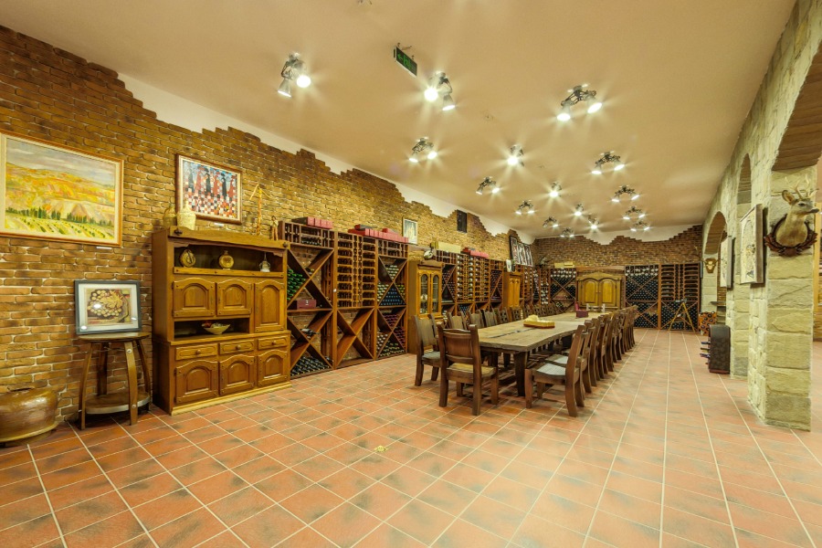 Винарна изба Юстина