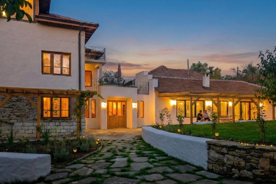 Почивка за 2-ма