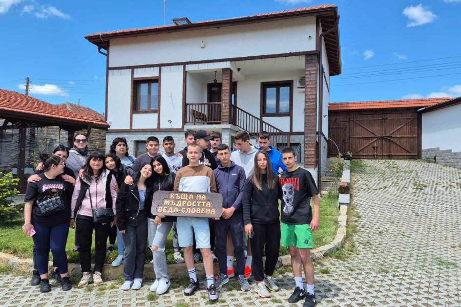 Лагерна група