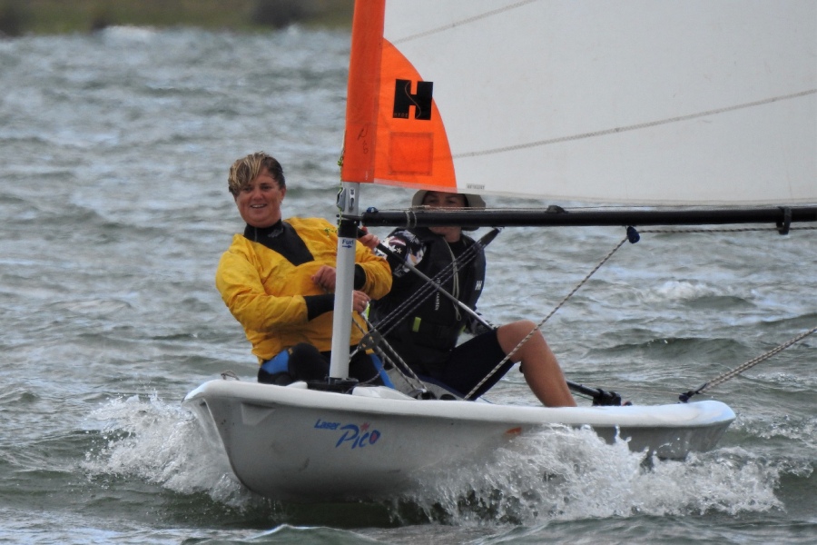 Ветроходна лодка