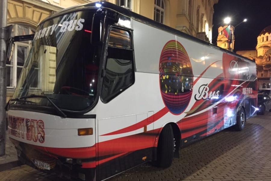 Парти автобус под наем