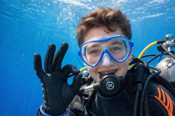 Детски водолазен курс