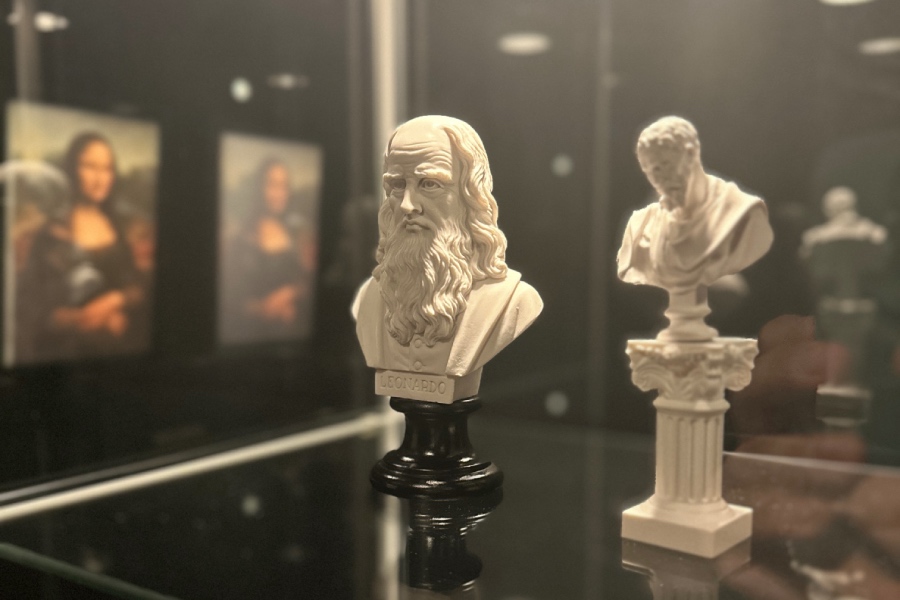 Изложба от музея Лувър